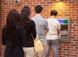 Wypłaty z palca. Przyłóż palec do czytnika i gotowe