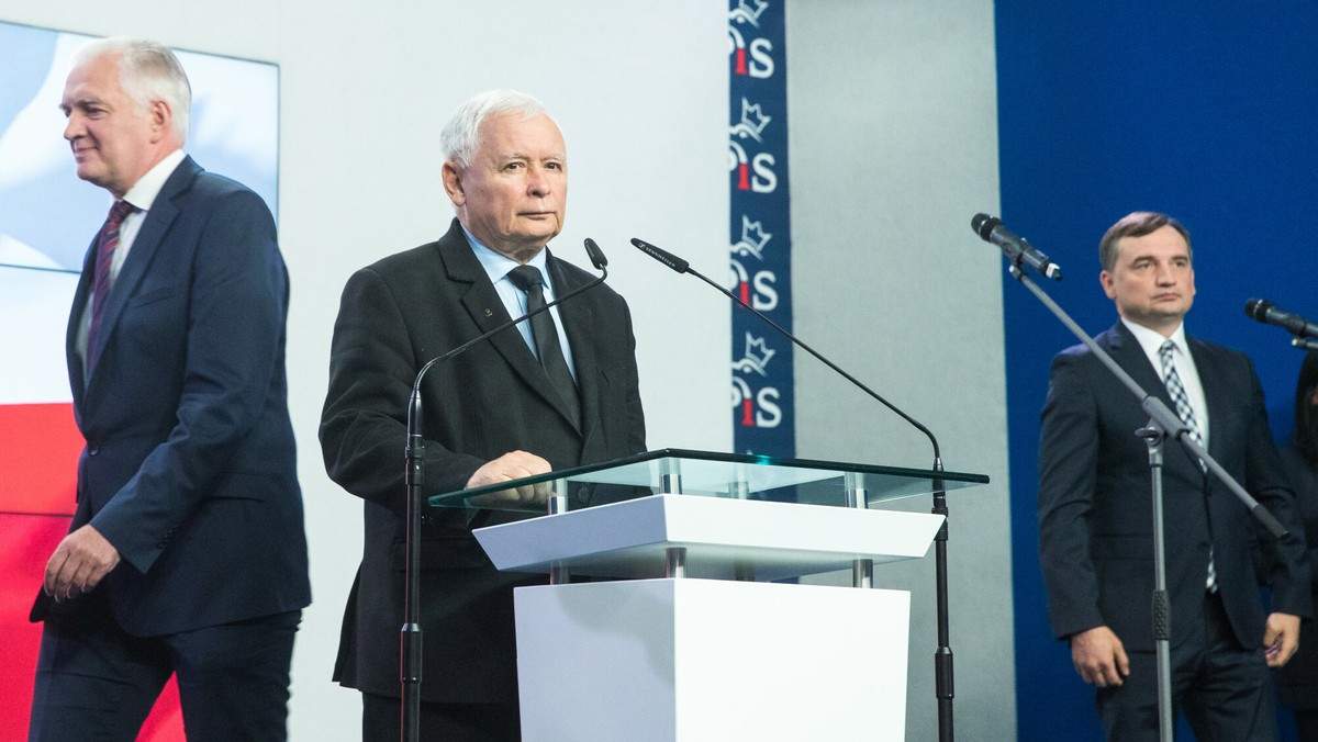 Kaczyński obiecywał koalicjantom miliony. Wyciekła umowa koalicyjna 