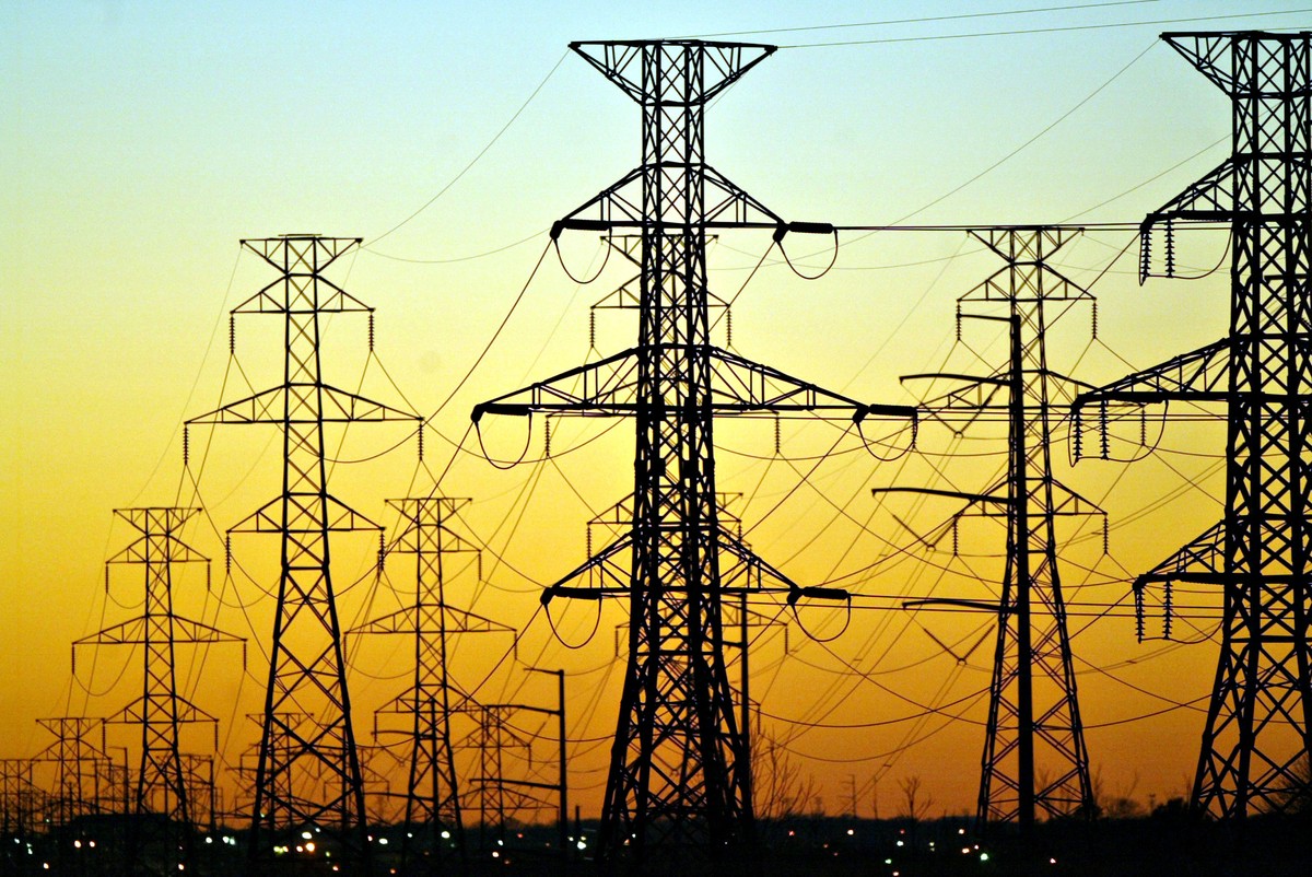 Prezes Urzędu Regulacji Energetyki będzie mógł nakazywać obniżanie cen tym przedsiębiorstwom energetycznym, które wykorzystują swoją silną pozycję na rynku.