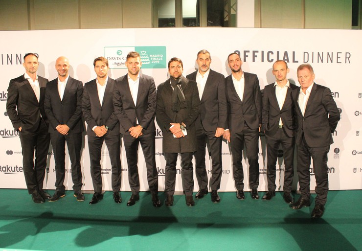 Dejvis kup tim Srbije na svečanoj večeri 