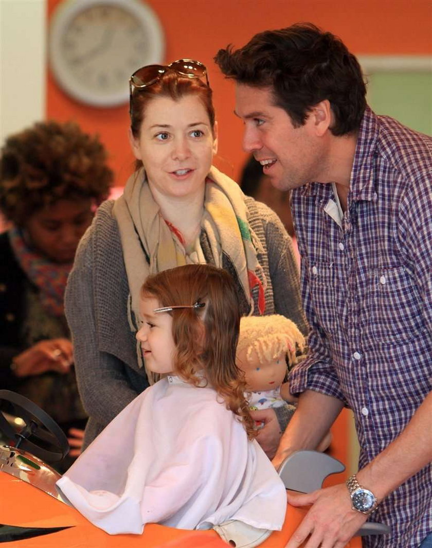 Gwiazda zabrała córkę do fryzjera. FOTO