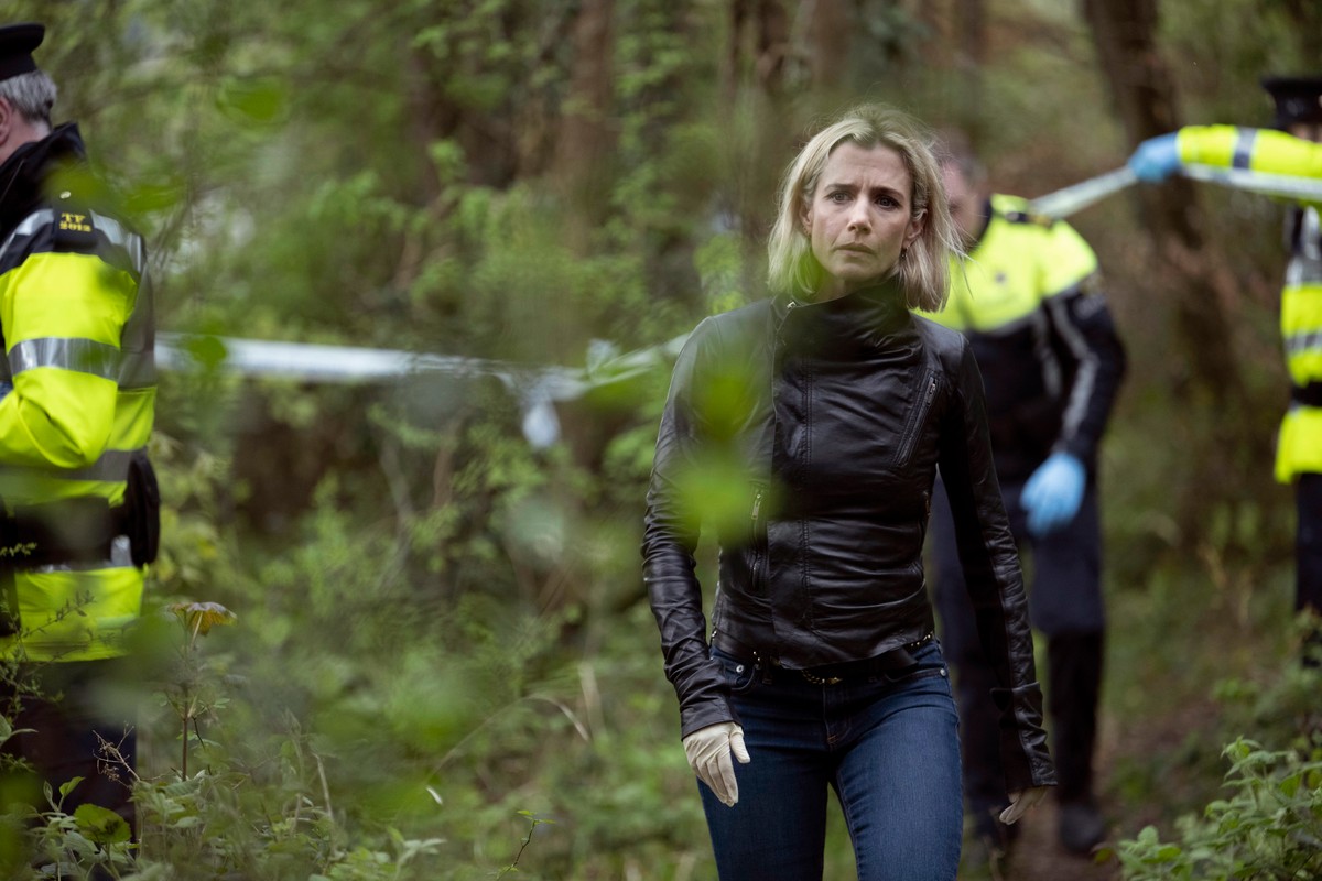 Lisa Dwan jako Fia Lacey w serialu "Blackshore"