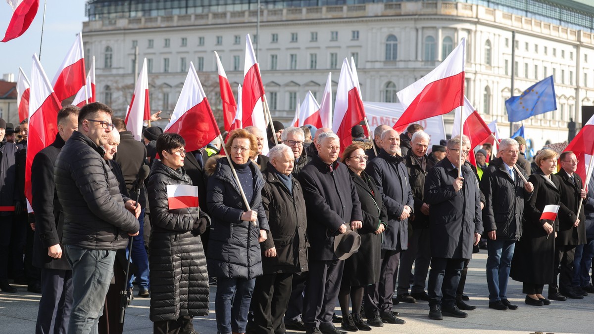 14. rocznica katastrofy smoleńskiej. Tak upamiętnią ją politycy [PLAN]