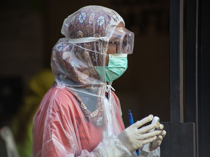 Medicinska radnica u Indoneziji