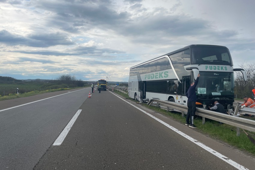 Autobus sa đacima