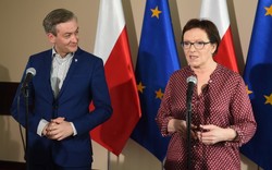 Premier spotkała się z Robertem Biedroniem: Pomożemy mniejszym miastom