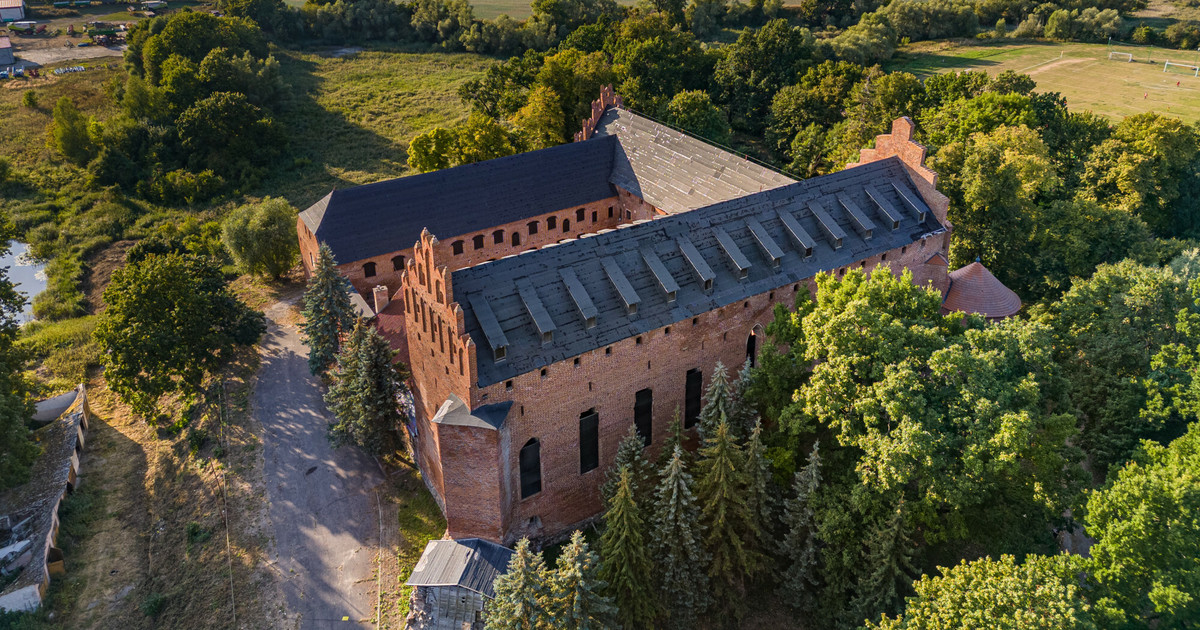 Comprar Castillo Teutónico en Polonia.  Cuanto deberias pagar?
