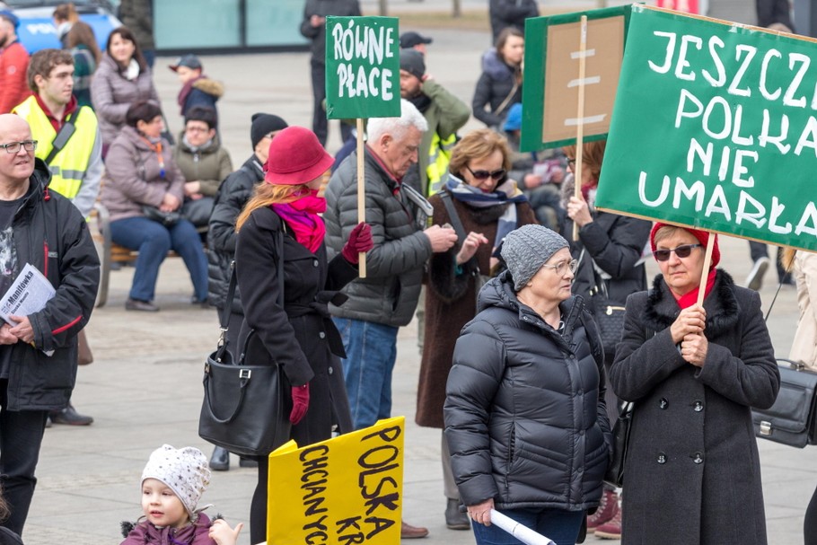 Katowice, 10.03.2018. X Śląska Manifa odbyła się pod hasłem „Sto lat praw kobiet – chcemy całego życia!”