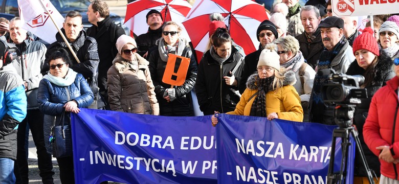 Demonstracja poparcia reformy sądownictwa. "Ani kroku w tył"