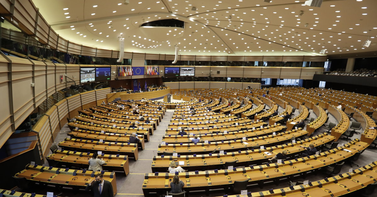 Parlament Europejski debatuje nad praworządnością w Polsce.  Ostre słowa w przestrzeni