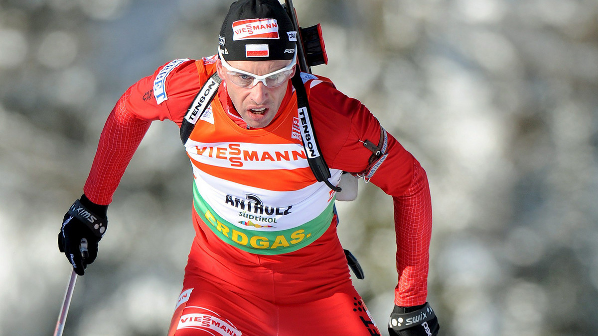 Tomasz Sikora, najlepszy polski biathlonista, zajął 16. miejsce w zaliczanym do klasyfikacji generalnej Pucharu Świata biegu ze startu wspólnego na dystansie 15 km w norweskim Trondheim.