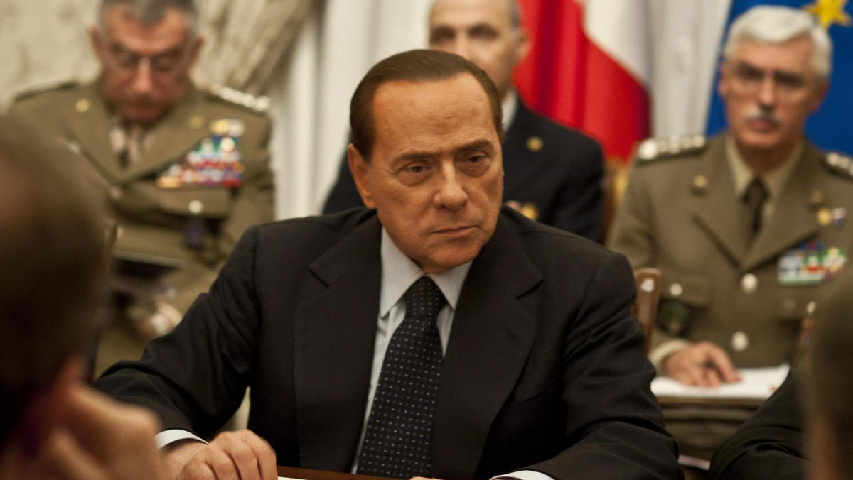 Premier Włoch Silvio Berlusconi ponowił w środę apel o położenie kresu przemocy w Libii i mówił o potrzebie czujności wobec tego, co wydarzy się w przyszłości w północnej Afryce, zwłaszcza - podkreślił - w obliczu groźby dominacji fundamentalizmu.