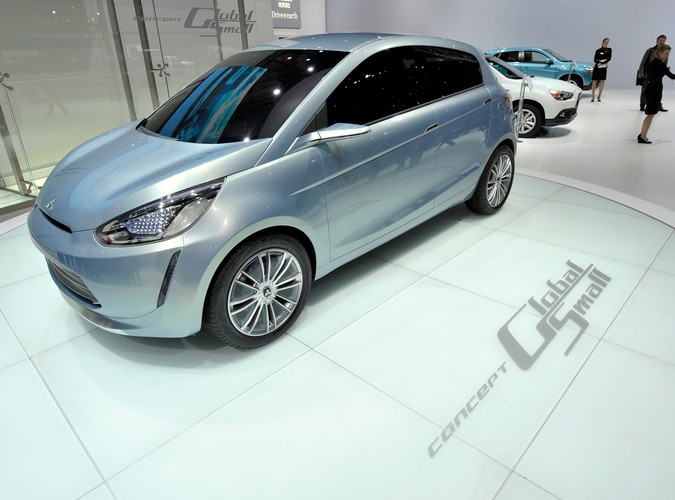 Mitsubishi Concept Global Small