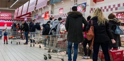 Rząd odpuszcza ws. zakazu handlu w niedziele