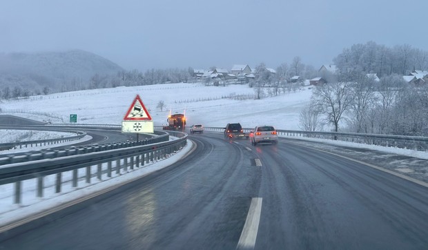 Čišćenje snega na putu ka Zlatiboru