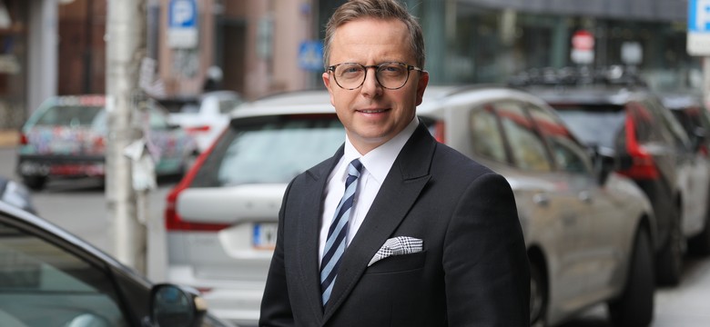 PiS wypłacił dodatki za KPO. Joński: To jest bezczelne wyprowadzanie pieniędzy