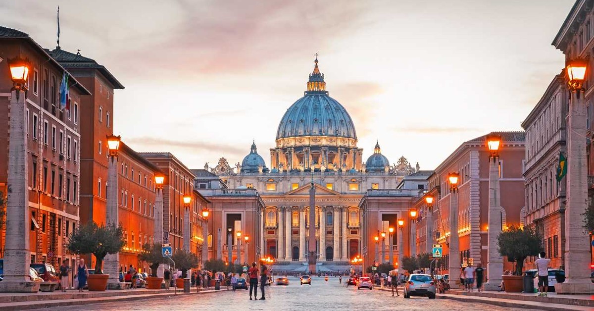 Nowym papieżem może zostać choćby ksiądz? Ekspert: To nie musi być kardynał, ani biskup
