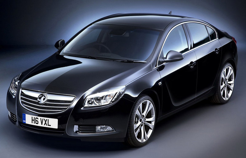 Opel Insignia – pierwsze zdjęcia wnętrza