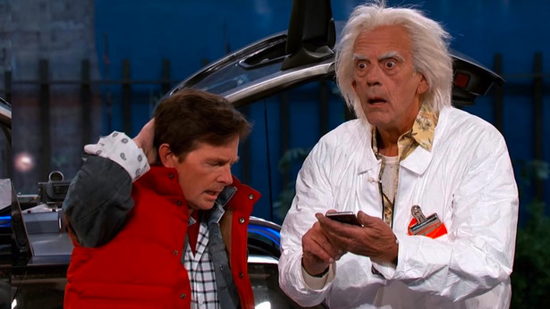 Christopher Lloyd i Michael J. Fox znów wrócili do przyszłości