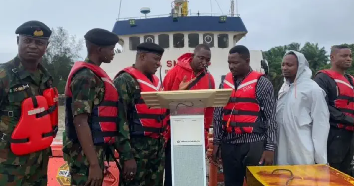 Navy returns vessels used for oil theft to owners in Bayelsa - Vimarsana News