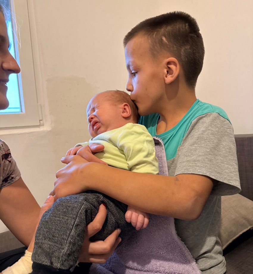 Dragana je samohrana majka koja brine o troje dece