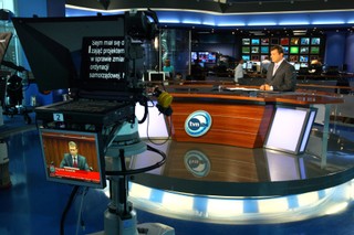 'Puls Biznesu': Amerykański pojedynek o TVN. Kto przejmie jedną z największych polskich stacji TV?