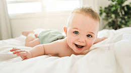 Kiedy dziecko świadomie się uśmiecha? Sprawdzamy