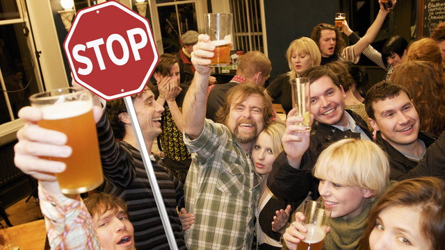 Polacy odstawiają alkohol w styczniu. 