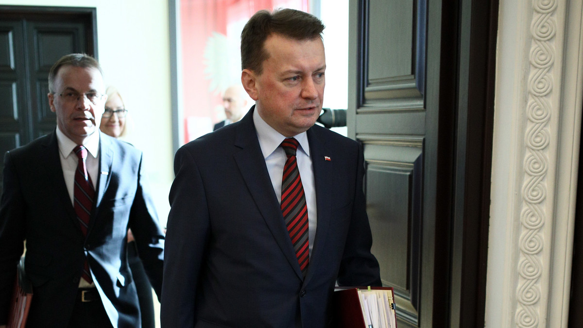 Złożyłem do prezydenta wniosek ws. nominacji generalskich. Termin ich wręczenia zależy od Andrzeja Dudy – poinformował szef MON Mariusz Błaszczak.