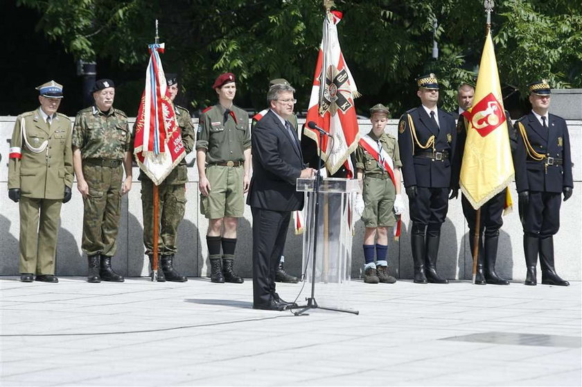 Komorowski: Dorobek AK przekujemy w...