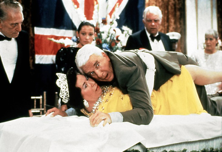 9. 'Naga broń: Z akt Wydziału Specjalnego' ('The Naked Gun: From the Files of Police Squad!', 1988, reż. David Zucker)