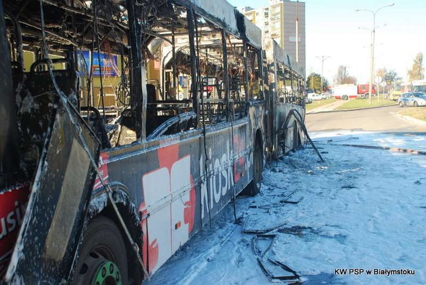 Pożar aubobusu w Białymstoku