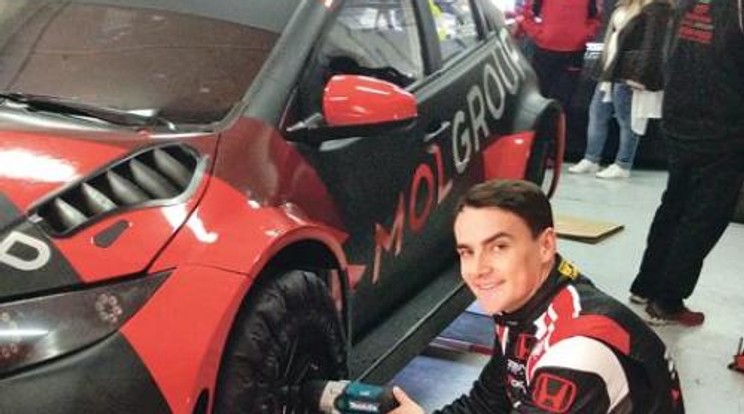 Futamgyőzelemért tesztel Michelisz Norbi