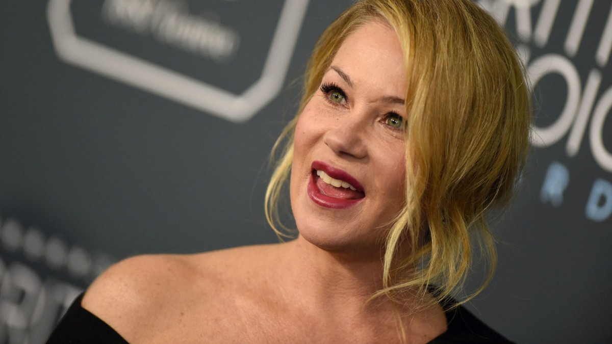 Christina Applegate, diagnosticată greșit cu scleroză multiplă. De 5 ani se confruntă cu simptome grave