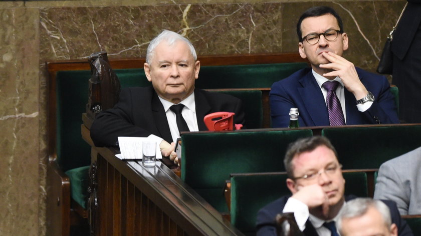 Komu ufają Polacy? Rządowi czy opozycji? Nowy sondaż IBSP na zlecenie StanPolityki.pl
