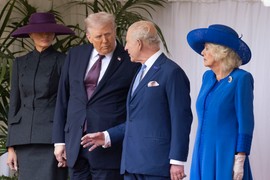 "PONIZILI Čarlsa i Kamilu KAO NIKO! Bruka i sramota šta gledam": Pljušte kritike jer su se Trampovi ovako pozdravili sa kraljem i kraljicom, a evo šta kaže PROTOKOL - i Kejt Midlton priredila šok