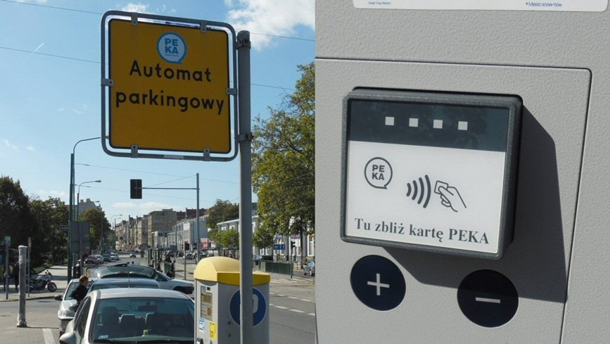 Poznańska Elektroniczna Karta Aglomeracyjna, czyli PEKA służy nie tylko jako bilet na tramwaj czy autobus, ale można nią opłacić postój w Strefie Płatnego Parkowania. Nasz czytelnik miał jednak problem z dokonaniem transferu środków na karcie PEKA z doładowania internetowego w automacie parkingowym. Okazuje się, że kierowcy mogą przenieść środki doładowane przez internet tylko w czytnikach umieszczonych w tramwajach i autobusach albo w punktach ZTM. W parkometrach jest to niemożliwe.