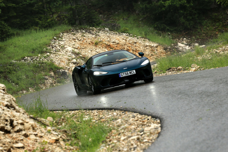 McLaren GT (2021)