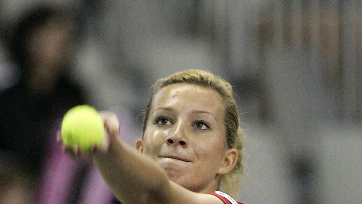 Marta Domachowska odpadła w pierwszej rundzie turnieju WTA Tour na kortach ziemnych w Stambule (z pulą nagród 220 tys. dol.).