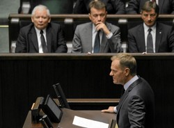 Tusk i Kaczyński w Krynicy. Ofensywa PiS, premier przekłada posiedzenie rządu