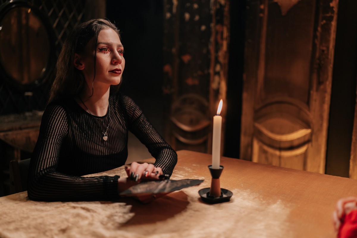 Zagraniczna wróżka, która zdalnie udziela porad astrologicznych obywatelom swojego ojczystego kraju, zapłaci VAT od swojego przychodu w naszym kraju – stwierdził dyrektor Krajowej Informacji Skarbowej.