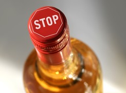 'Narkotyk rekreacyjny' - ketamina plus terapia może pomóc wyjść z alkoholizmu