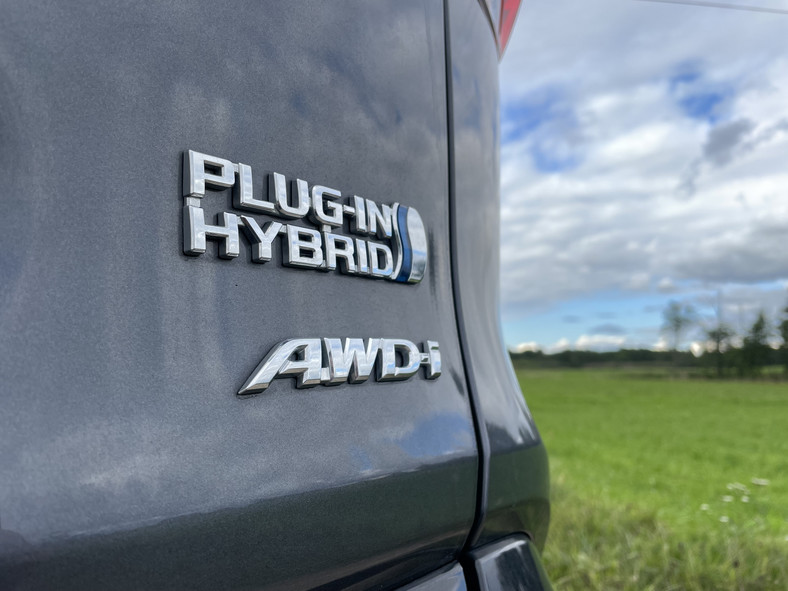 Toyota RAV4 Plug-In Hybrid (2021)