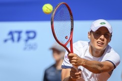 Kacper Żuk przegrał w 1. rundzie turnieju ATP w Gstaad