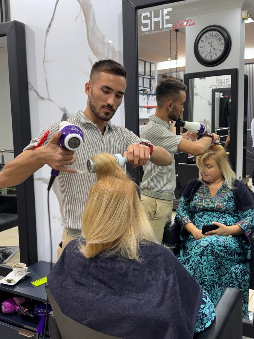 Džengizov kolega na delu