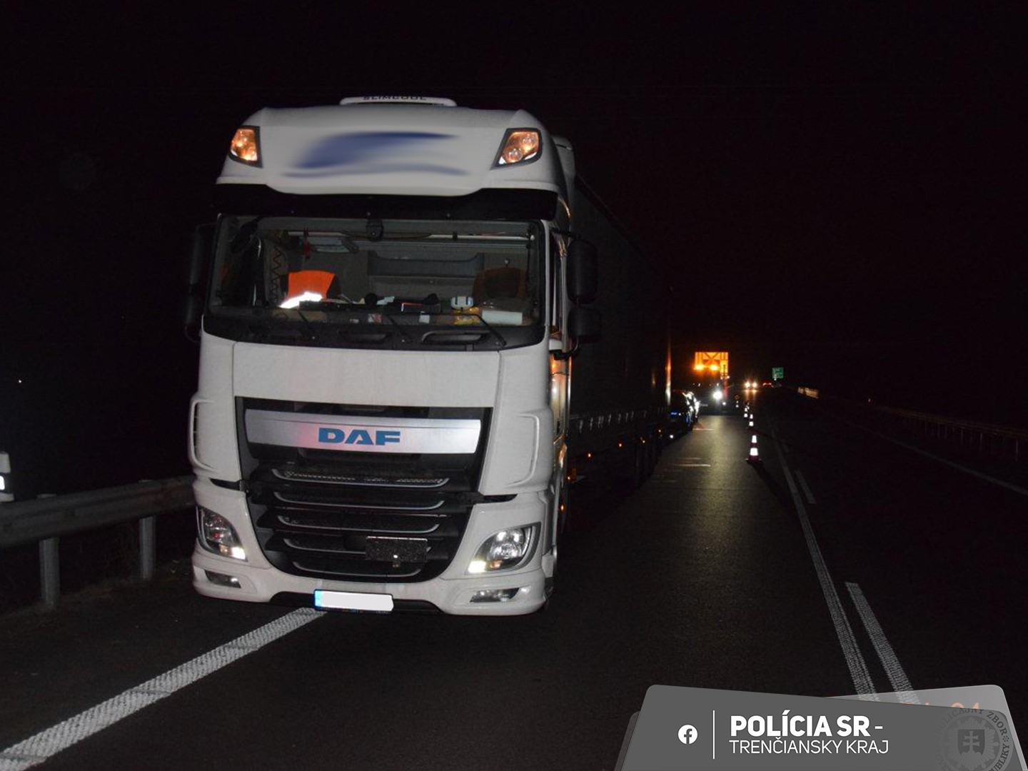 Polícia prichytila v Beluši opitého kamionistu, nafúkal takmer tri promile.