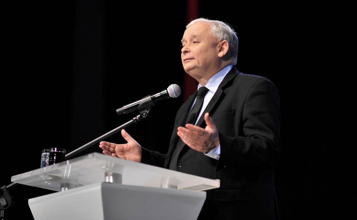 Prezes PiS Jarosław Kaczyński, podczas spotkania z wyborcami w Łomży