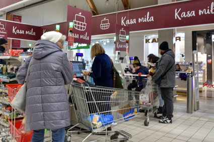 Ostatni dzwonek na świąteczne zakupy. Tak dziś działają sklepy