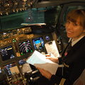 Jedna z najmłodszych kobiet pilotów w PLL LOT opowiada o karierze za sterami