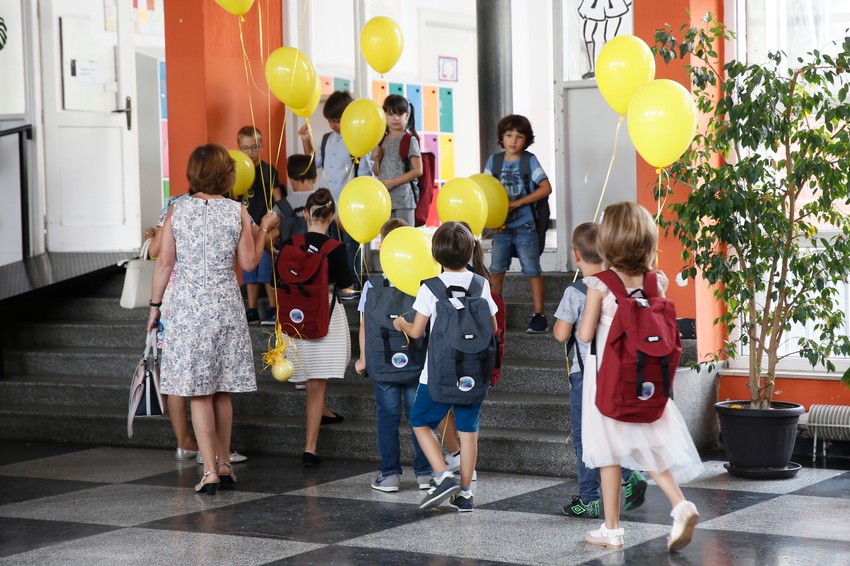 Prvaci će u školu ići od 8.00 do 11.00